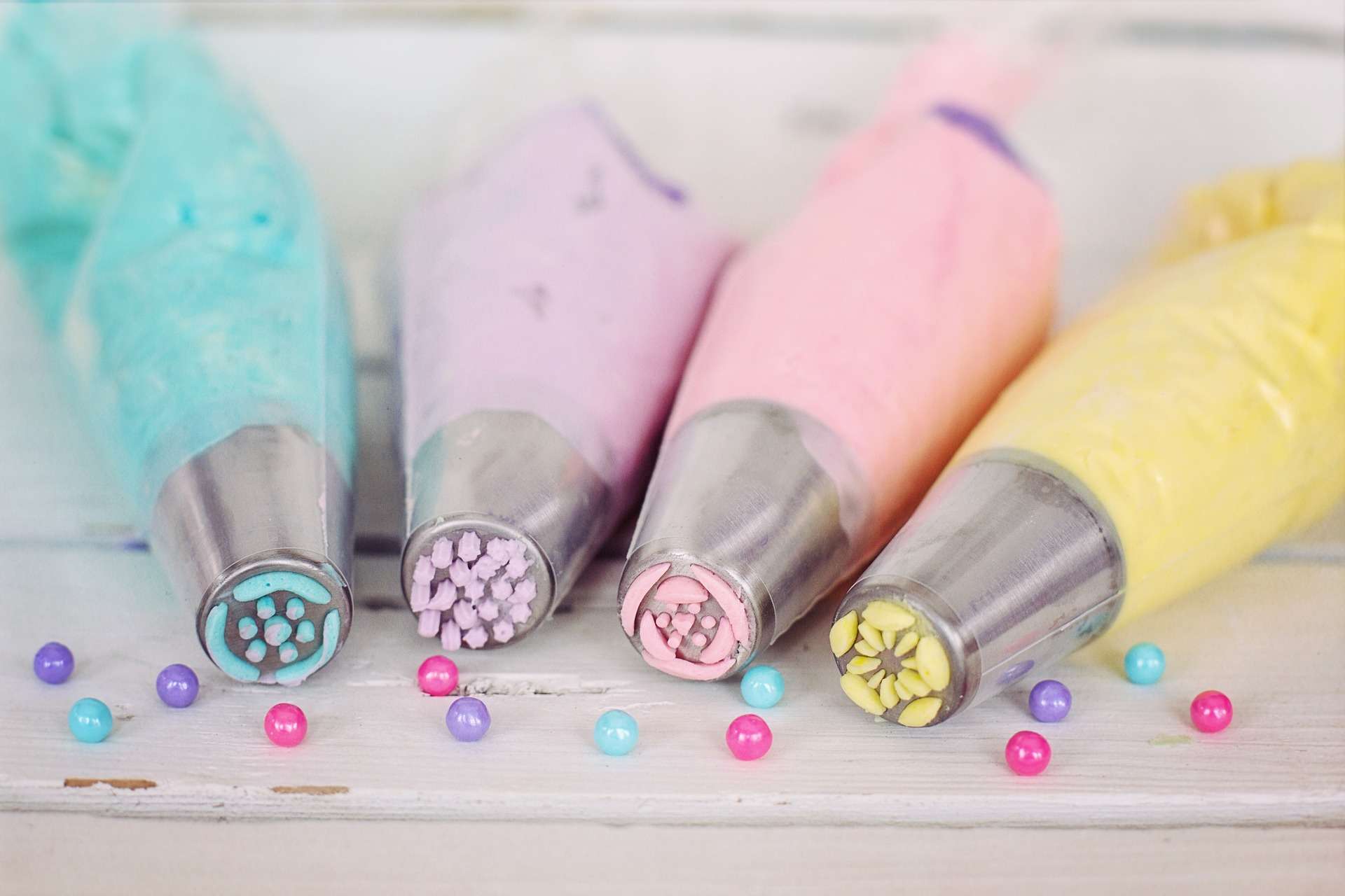 Basics: Colouring your Icing