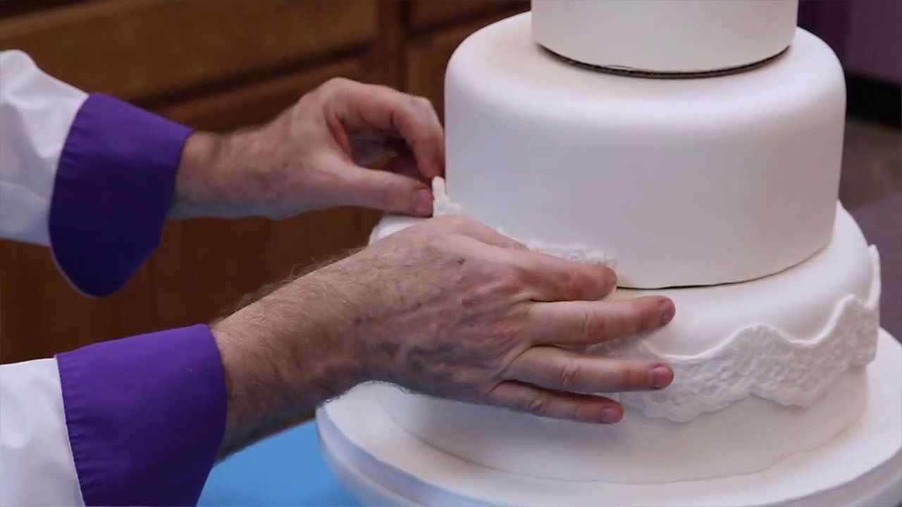 Hand CraftsManship In Cake Making