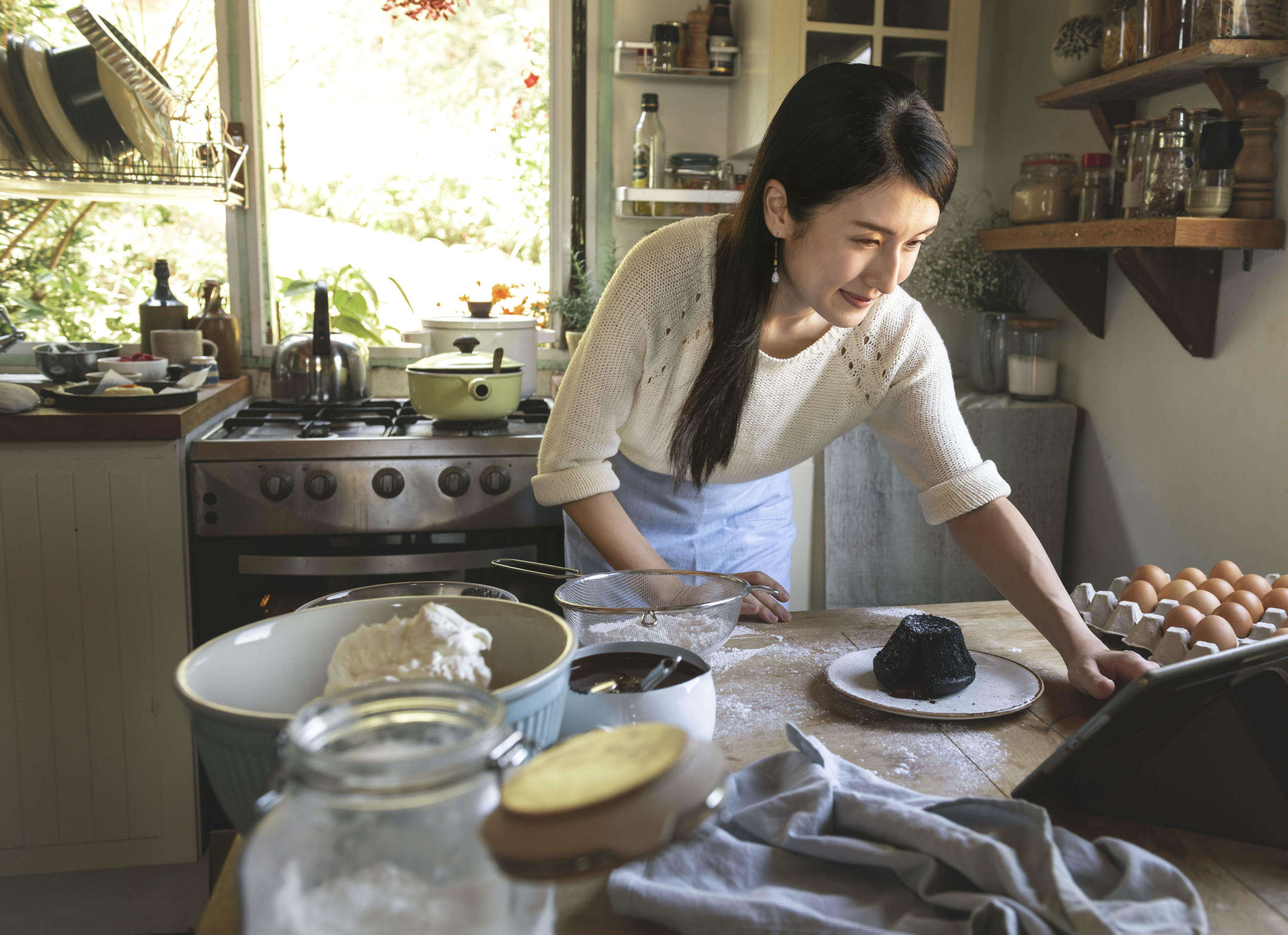 Home Baked Cakes vs. Store Bought