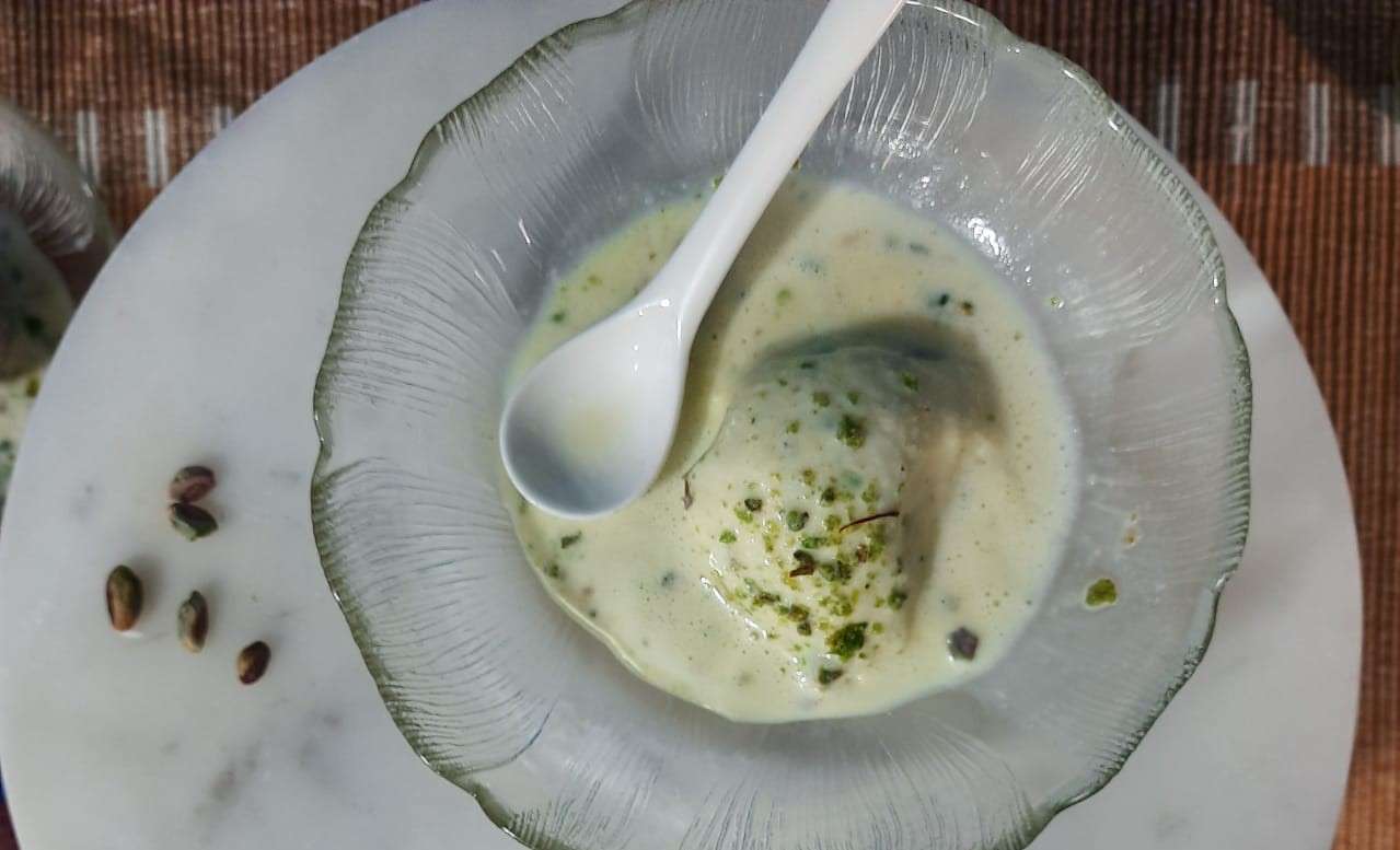 MILKMAID Recipe: Kesar Pista Ice-cream by Chef Shalini Digvijay